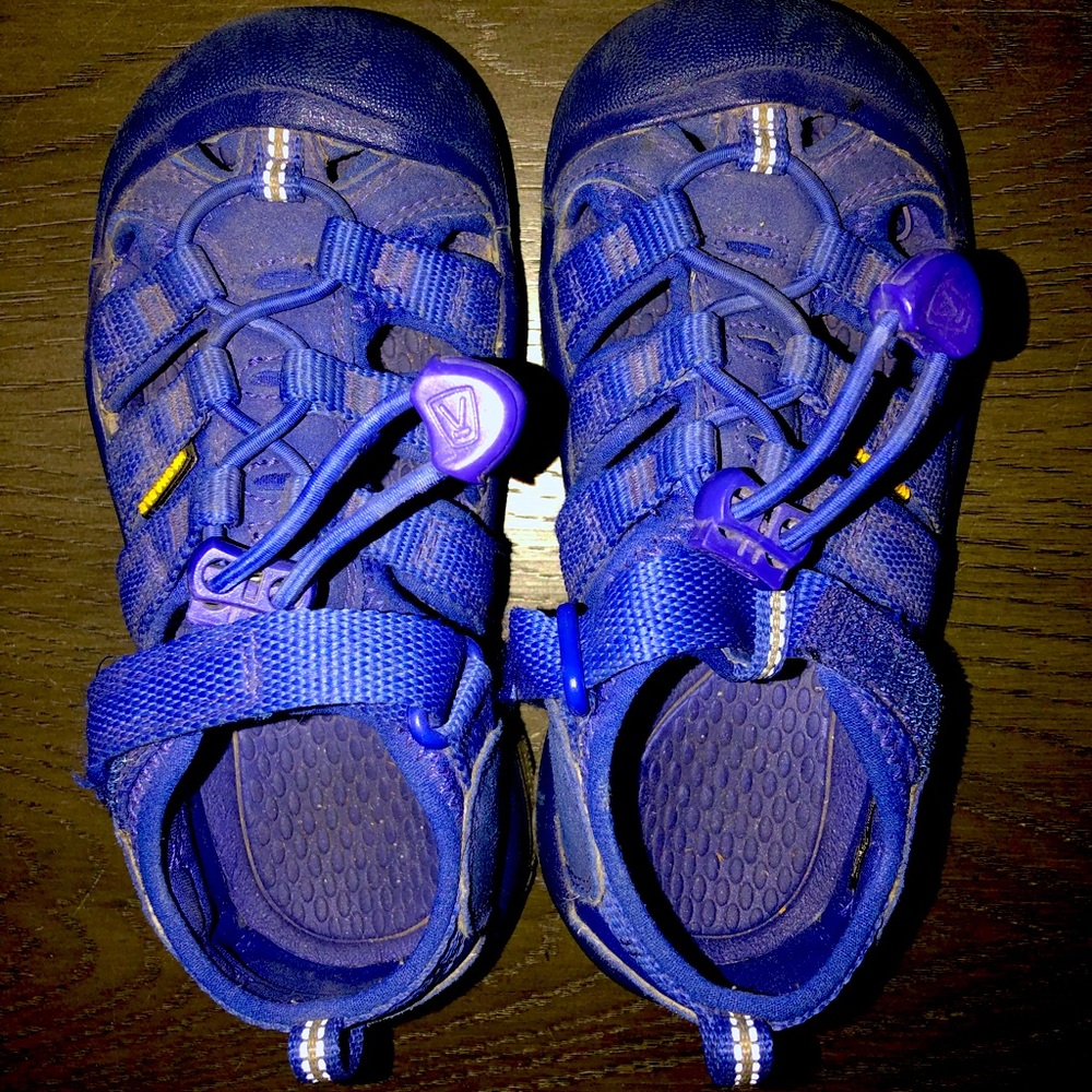 Bright Blue Keens, little kids size 11 EUC